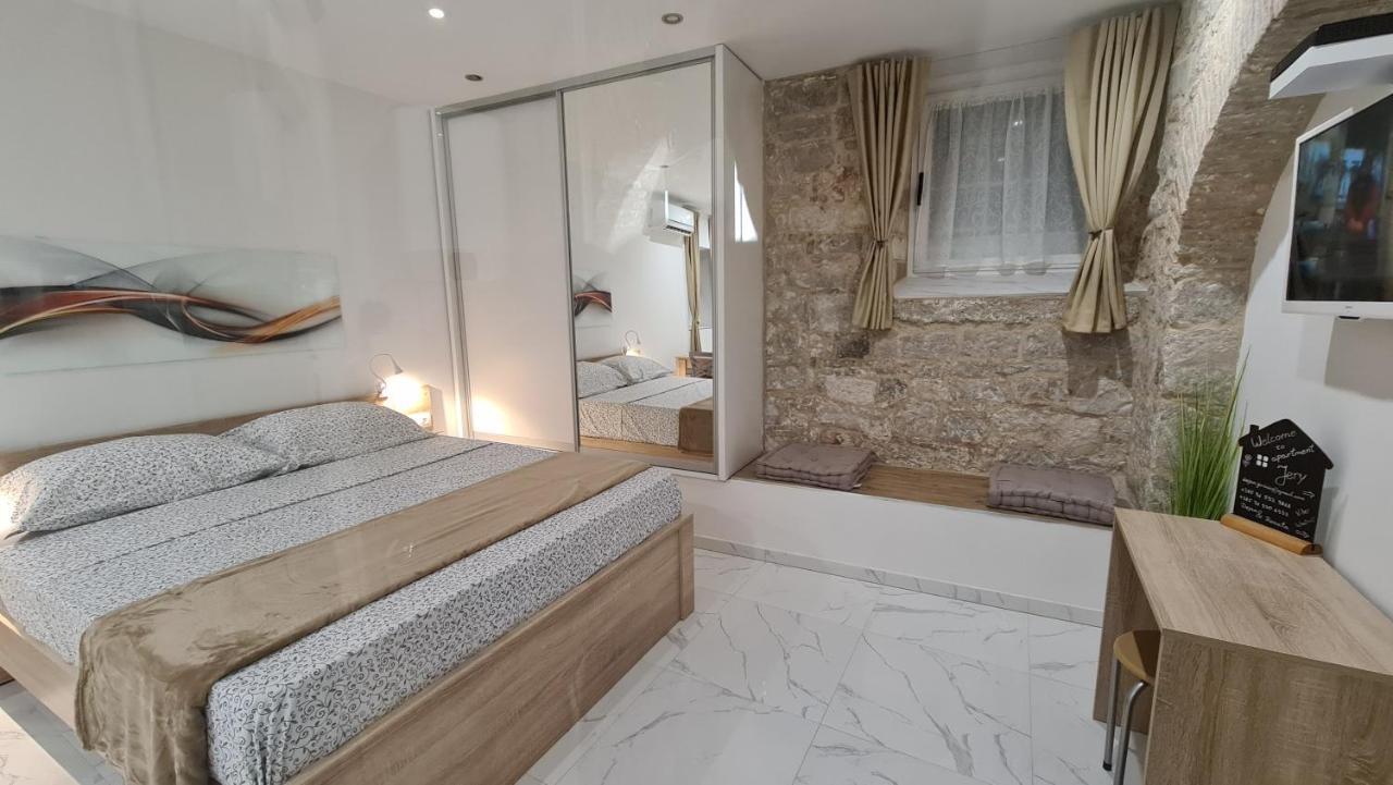 Tales Of Split - 100 Meters From The Seafront Apartment ภายนอก รูปภาพ